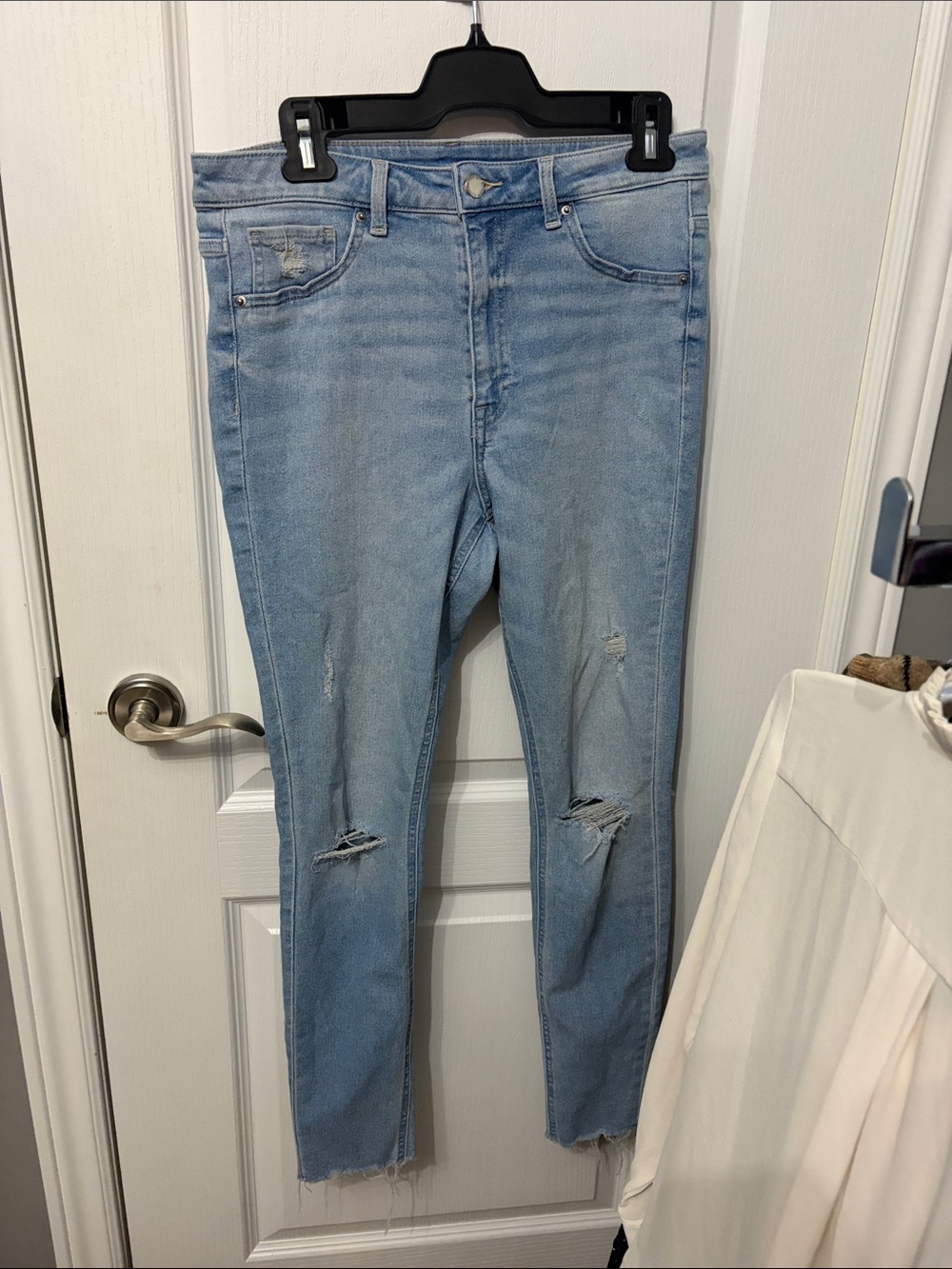 H&M Distressed Women’s Jeans